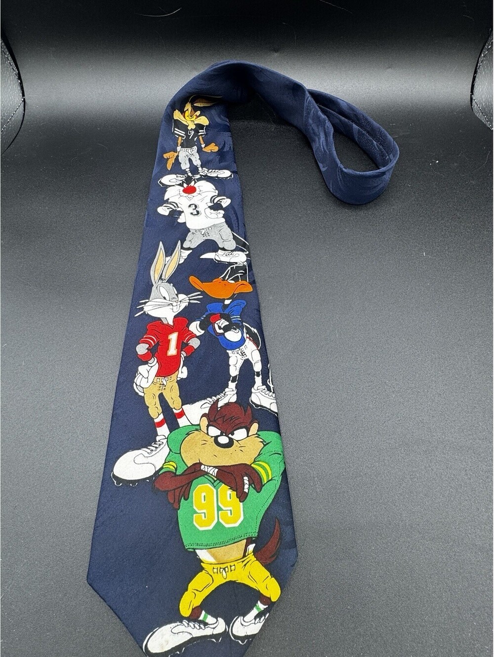 Vintage 1996 Looney Tunes Mania Football Men's Necktie~Bugs Daffy Taz Sylvester